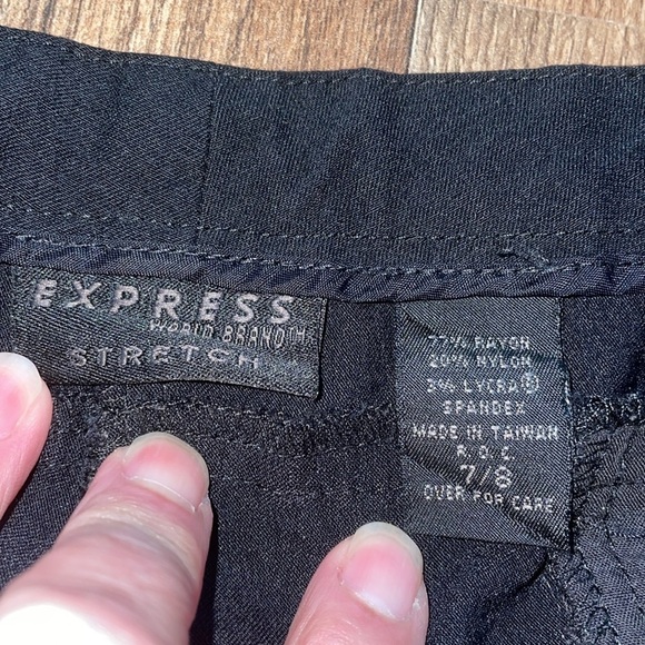 EXPRESS Stretch Dress Pants.  Size 7/8. - Picture 2 of 10